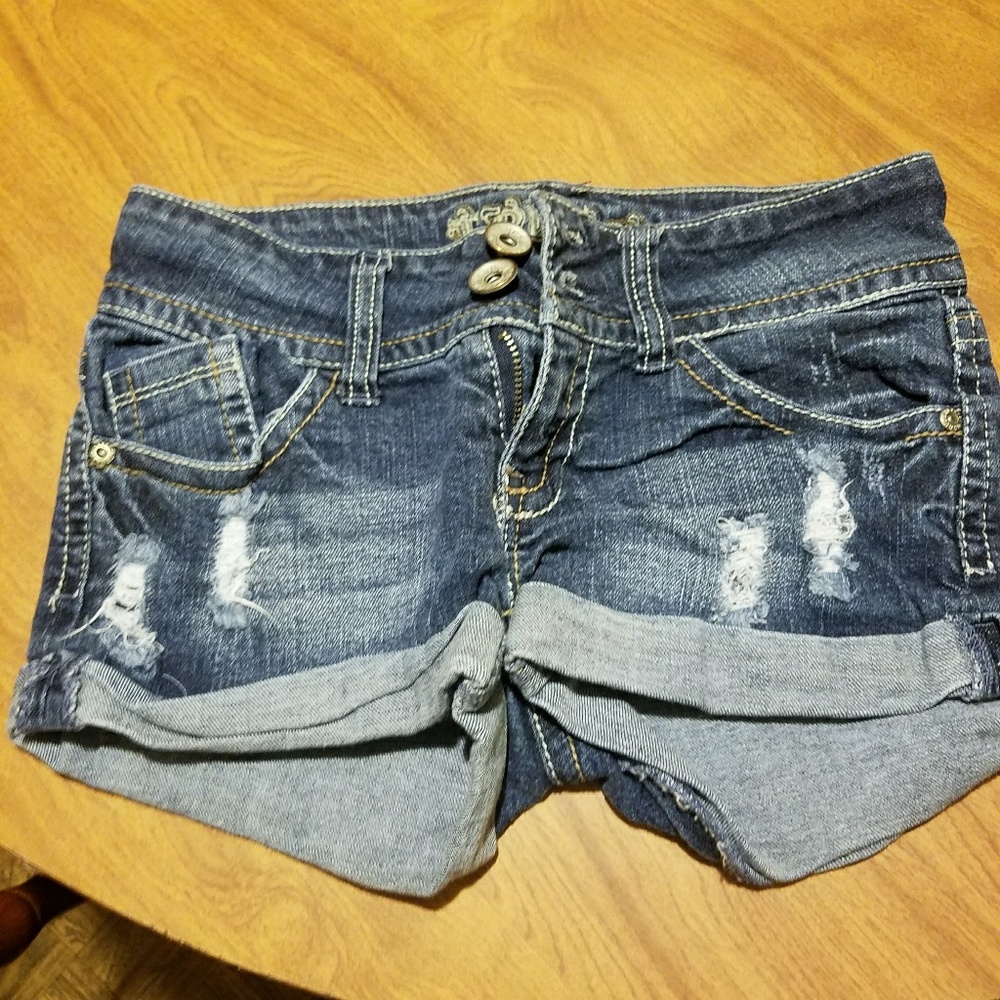 TRUCE Shorts Size 4